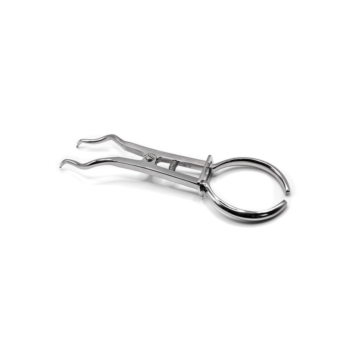 Le kit d’instruments pour digue Asa Dental est un ensemble complet pour la pose et la gestion de la digue dentaire, conçu selon les recommandations du Pr Guido Goracci, Professeur titulaire au Département de Dentisterie Conservatrice de l’Université La Sapienza (Rome). uofti.com
