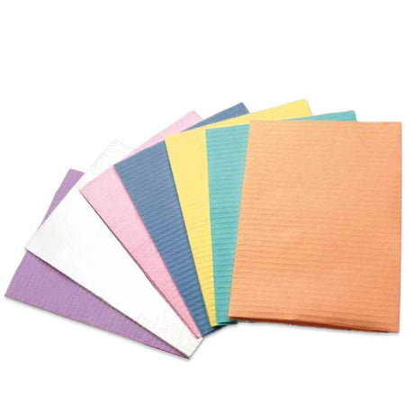 Serviettes 2 plis+ 1 face plastifiée  livré par carton de 500 serviettes - uofti.com