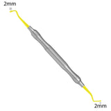 Applicateur de composite 2mm/ 2mm TiN Coated. Ce revêtement de nitrure de titane donne une excellente longévité à cet instrument en le rendant très dur et le protégeant de la corrosion.  Stérilisable et désinfectable.