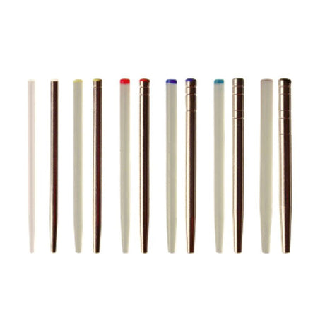 Système de clavettes inox cylindro-coniques. Longueur : 22 mm  Dispositif médical de classe lla. Marquage CE0120  La boîte de 10 clavettes INOX  T=0 Blanc diamètre 1,16 mm T=1 Jaune diamètre 1,26 mm T=2 Rouge diamètre 1,36 mm T=3 Bleu diamètre 1,46 mm T=4 Vert diamètre 1,56 mm T=5 Noir diamètre 1,66 mm